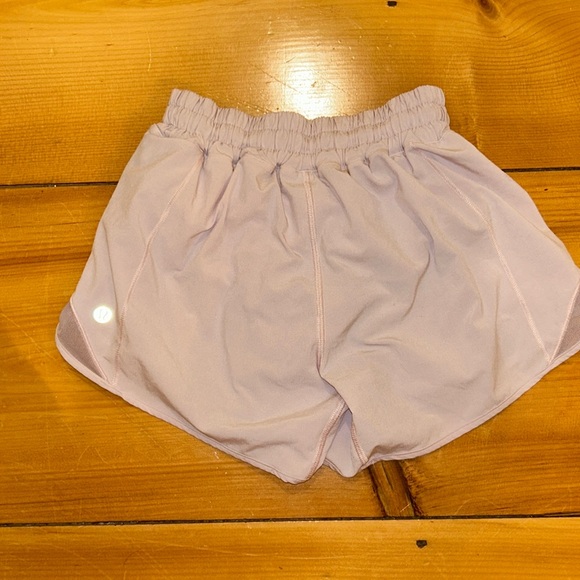 Strawberry Milkshake Lululemon 4 inch Hotty hots
(color no longer sold!) - Picture 2 of 3